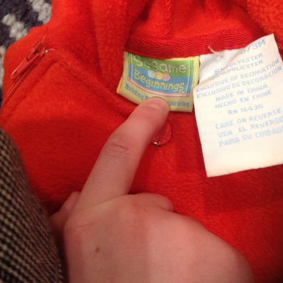 ELMO Fleece Onesie, Sesame Beginnings - Picture 8 of 8